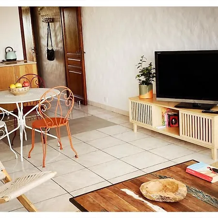 Apartment Chaleureux Avec Vue Sur Le Canal Et Les Etangs *